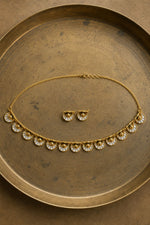 Load image into Gallery viewer, Ivory Fan Motif Necklace Set