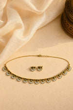Load image into Gallery viewer, Ivory Fan Motif Necklace Set