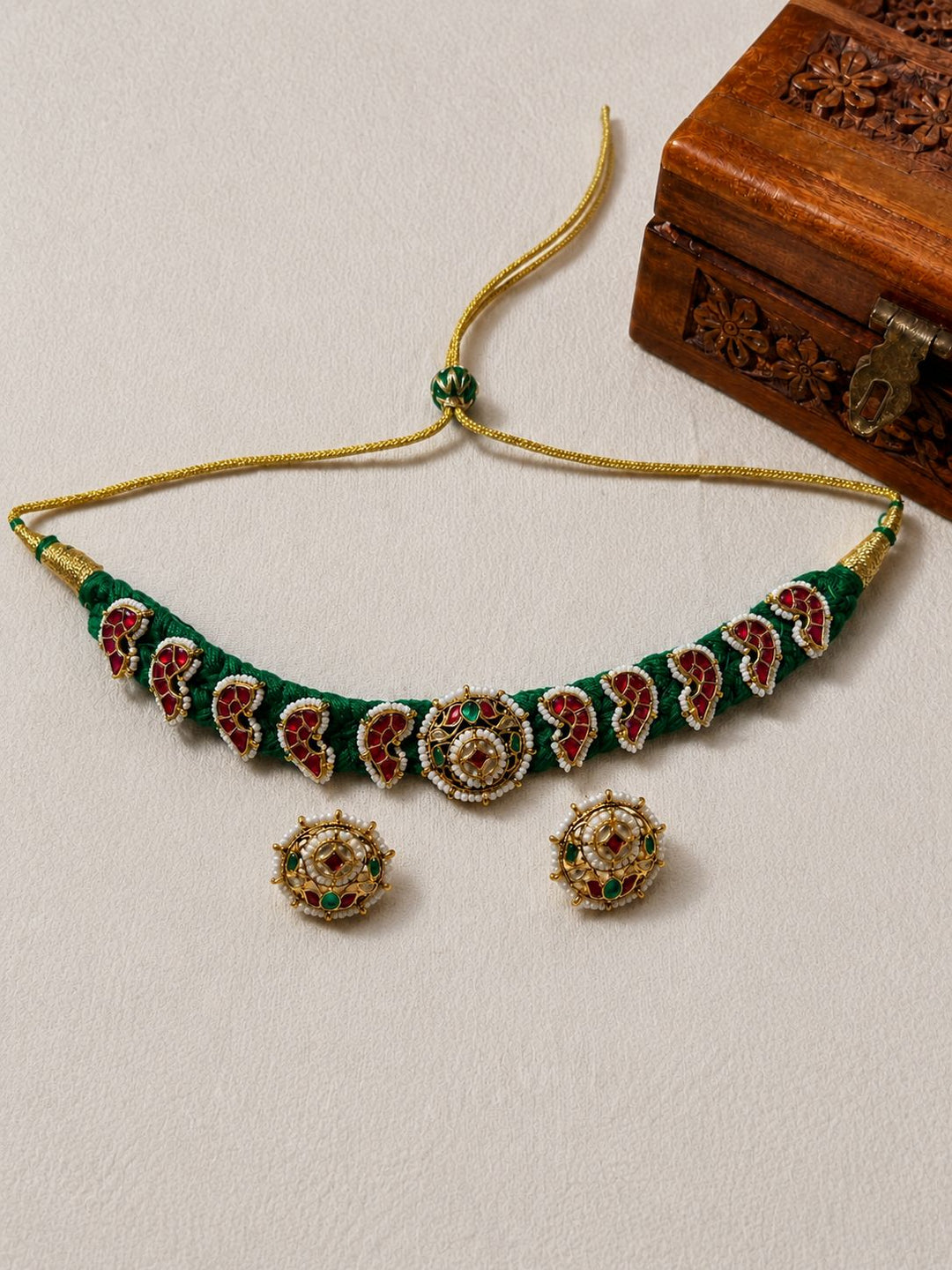 Green Thread Paisley Choker with Matching Stud Earrings
