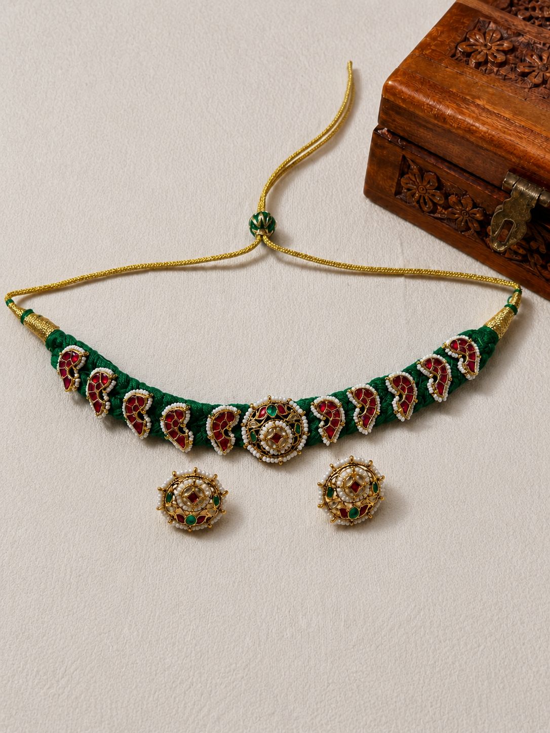 Green thread paisley choker with matching stud earrings