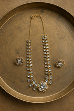 Load image into Gallery viewer, Clear Stone Leaf-Motif Necklace Set with Floral Stud Earrings
